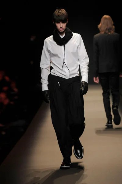 Look 5
